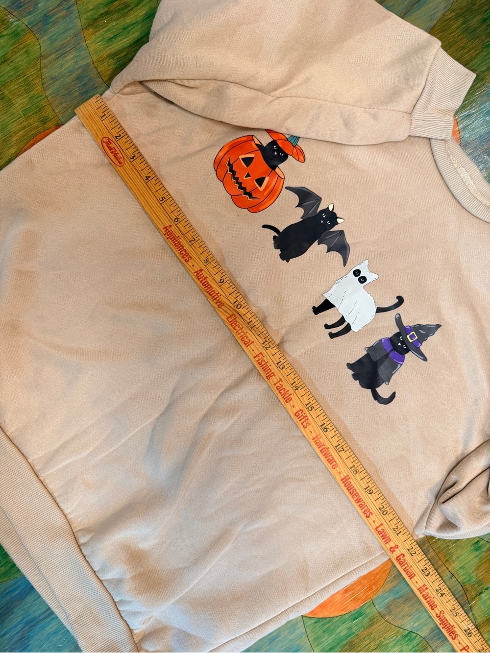 Halloween Cat Pumpkin Witch Ghost Bat Crewneck Sweatshirt Womens Sz Small Beige - Picture 4 of 6